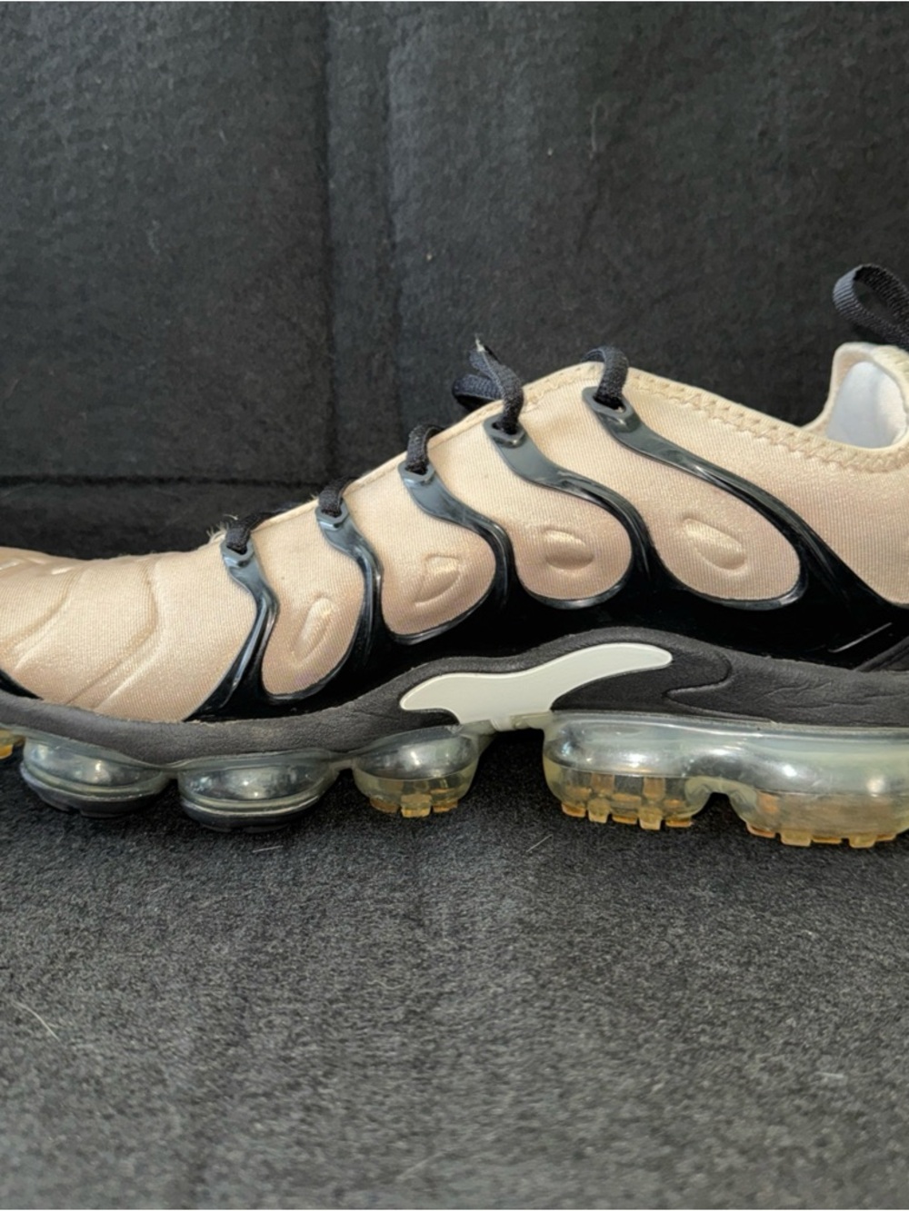 Nike Air VaporMax Plus Tan Black Sneakers Mens Size 10.5 - Picture 8 of 11
